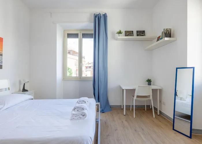 Casa Maria, Aurelio *